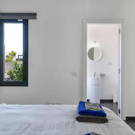 Iconic La Asomada (Lanzarote)